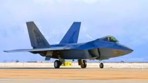 Ces capteurs infrarouges révolutionnaires transforment le F-22 Raptor en prédateur ultime des cieux modernes