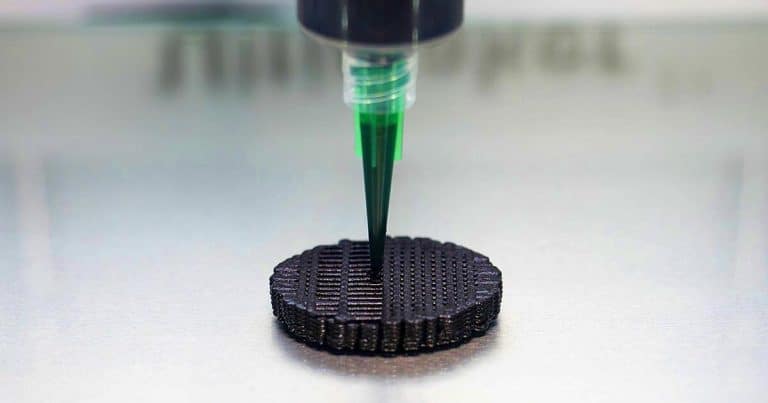 Alimentée par du sucre, cette batterie imprimée en 3D à base de champignons défie la technologie moderne