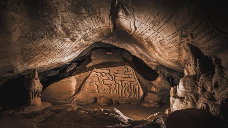 Découverte stupédiante en France : cette carte 3D de 14 000 ans réécrit l’histoire de la cartographie préhistorique