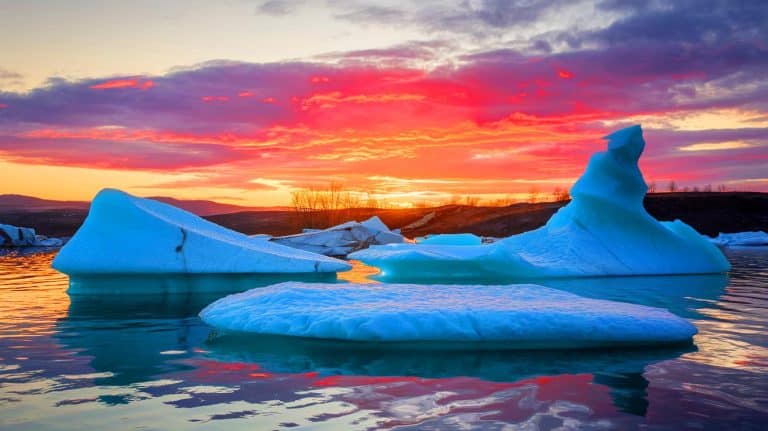Cette IA l’affirme : la fonte des glaciers du Svalbard, équivalente à New York, s’accélère 7 fois plus vite que partout ailleurs