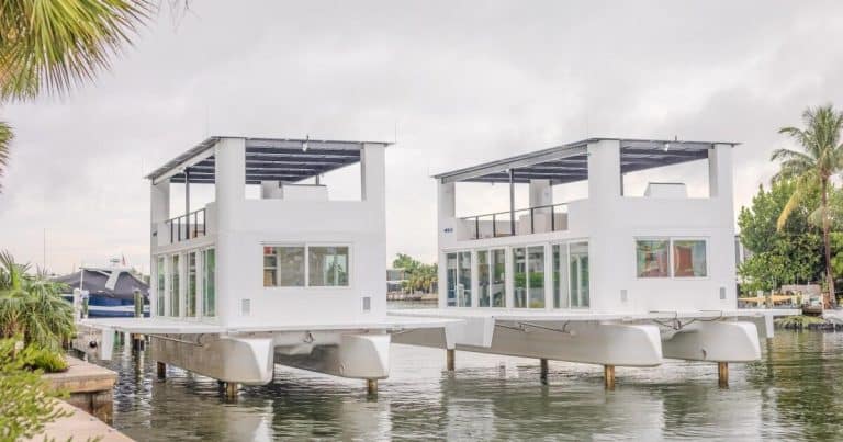 Cette maison flottante futuriste défie les océans en s’élevant au-dessus des vagues grâce à ses incroyables jambes marines