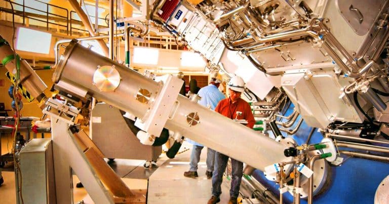 Le rayon X le plus puissant de l’histoire : ce matériau en mousse d’argent pourrait transformer la recherche scientifique mondiale