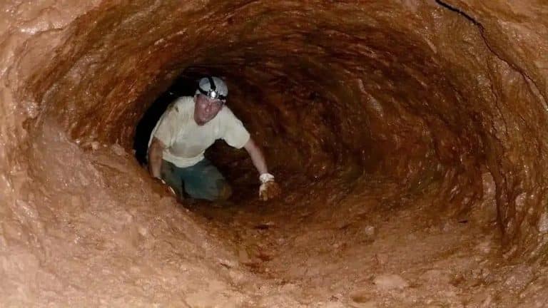 Ces tunnels gigantesques intriguent les scientifiques : ni creusés par l’homme, ni formés par la géologie connue