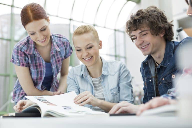 BachelorPrint : Réinventer l&rsquo;impression académique pour les étudiants du monde entier
