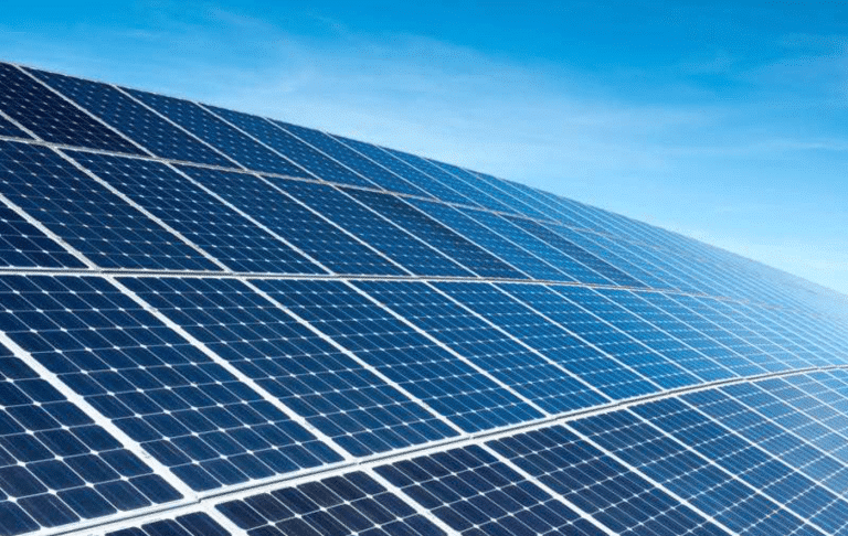 Deux fois plus d’installation en énergies renouvelables que le reste du monde : la Chine écrase tous les records cette année