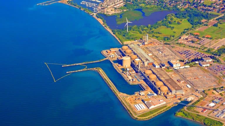 La plus grande centrale nucléaire flottante au monde ouvre ses portes : ce titan américain, vaste comme 12 terrains de football, promet 175 GWh par an