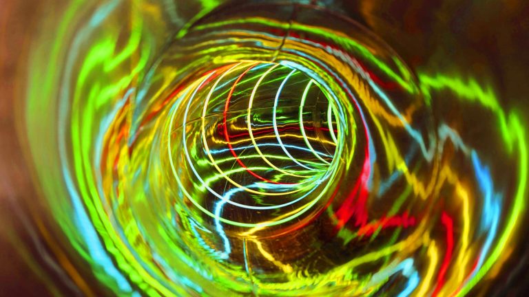 Un vortex aux ondulations quasi mystiques : ces chercheurs japonais maîtrisent enfin les insaisissables vagues de Kelvin en 3D