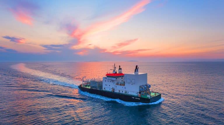« Explorer l’univers depuis les abysses » : la Chine déploie un observatoire sous-marin de 30 km³ pour traquer les neutrinos cosmiques