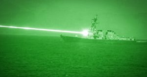 La US Navy passe à l’ère Star Wars : ces lasers autonomes et l’IA neutralisent des essaims de drones en une fraction de seconde La US Navy défie la science-fiction : lasers autonomes et IA pour contrer des essaims de drones en un éclair