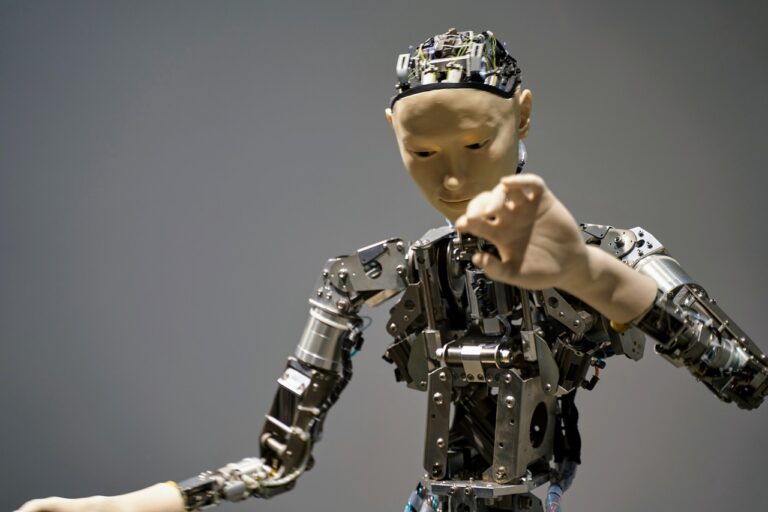 Meta se lance dans la course aux robots humanoïdes : un investissement colossal pour rivaliser avec Tesla et ses ambitions titanesques