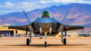 Transformer des épaves en avions de combat : l’US Air Force reconstruit un F-35A à 6 M$ au lieu de 80 M$ en fusionnant deux appareils écrasés