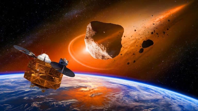 Une menace céleste : cet astéroïde de 100 mètres pourrait frapper la Terre en 2032, une première depuis 1999