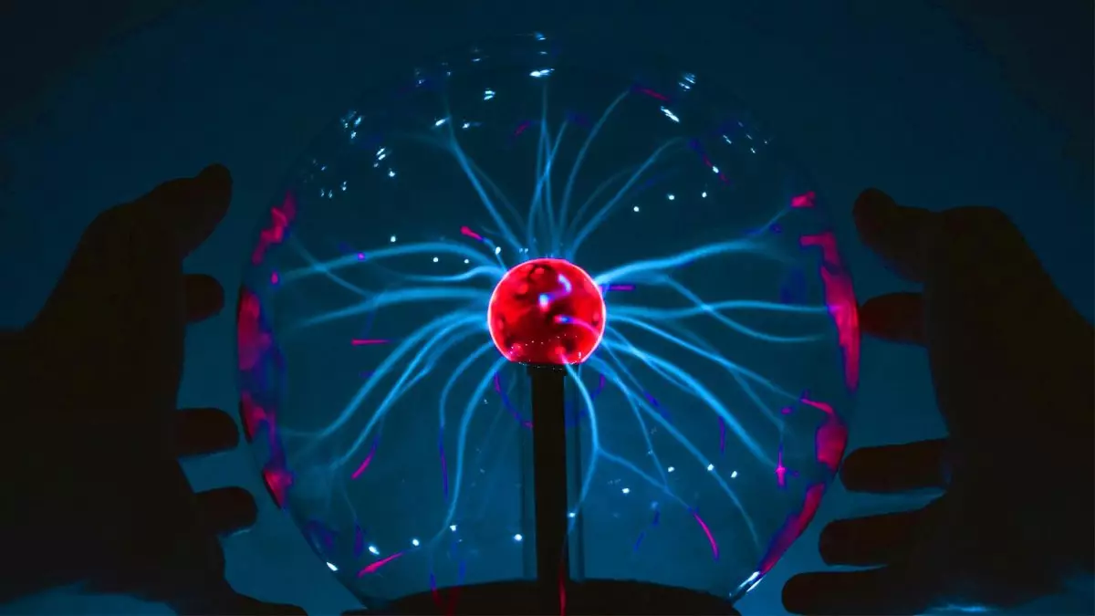 Une révolution électrisante : ces nanotubes CO2 transforment un simple micro-ondes en générateur de plasma à 900 °C