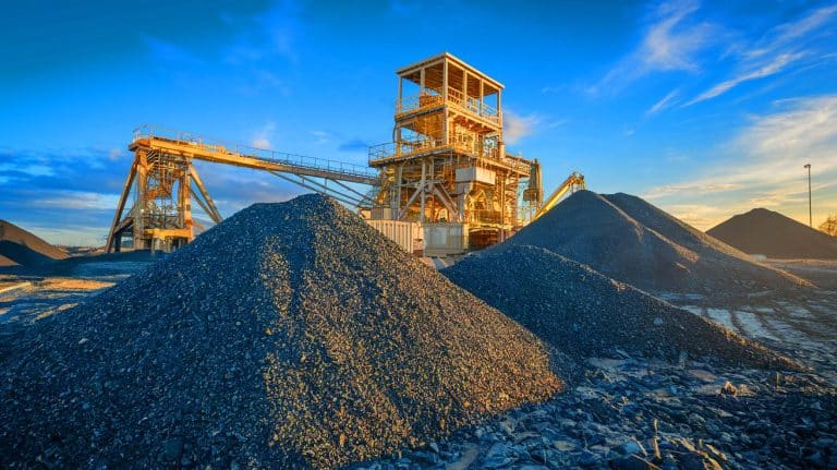 « La fin de l&rsquo;hégémonie chinoise » : 8,4 milliards de dollars de terres rares découvertes dans les cendres de charbon américaines bouleversent le marché mondial