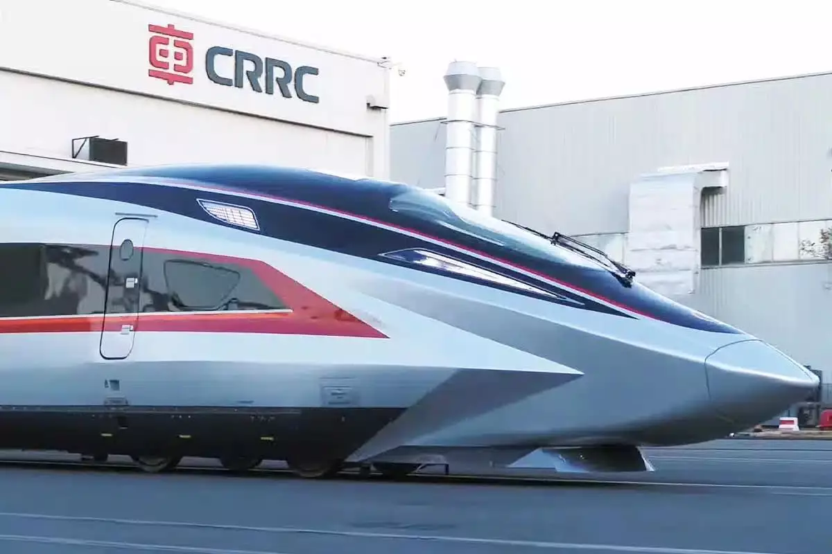 Le train CR450AF fraîchement fabriqué par CRRC.