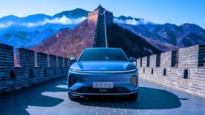 Pékin impose des normes inédites : la fin des incendies et explosions dans les voitures électriques secoue le monde entier