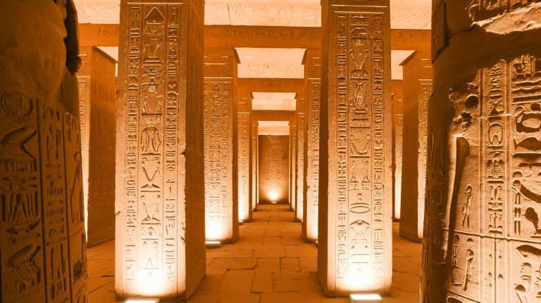 « Le temple de Ramsès II cachait une école oubliée depuis 3 000 ans » : une découverte à Louxor réécrit l’histoire de l’Égypte ancienne
