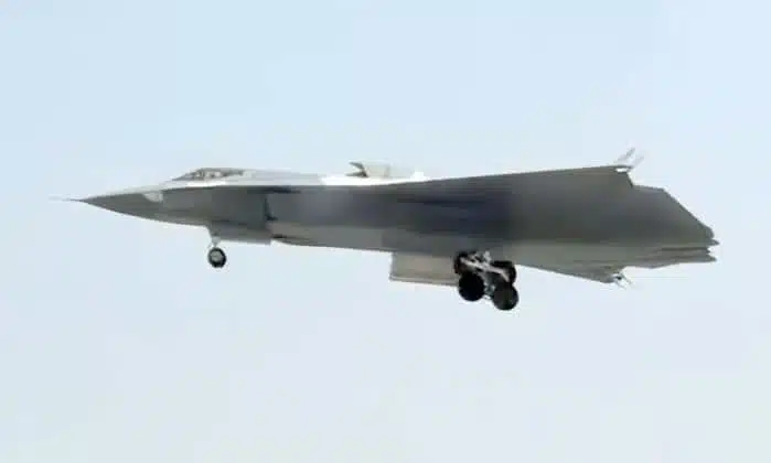 La Chine exhibe également sa puissance avec des avions supposés de la sixième génération, qui ne sont pas des copies d'appareils américains. © DR