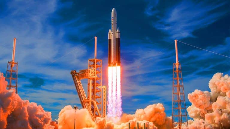 « Un space killer en orbite » : le X-37B américain relance les inquiétudes sur la militarisation et la domination spatiale
