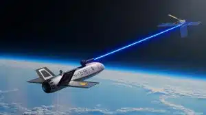 Illustration de la mission du drone spatial militaire X-37B lancé par SpaceX pour tester des technologies avancées.