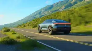 Illustration de l'exploit d'autonomie du SUV électrique Polestar parcourant 935,44 km sur une seule charge.