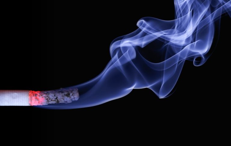 Interdiction des sachets de nicotine : victoire sanitaire ou pari risqué ?