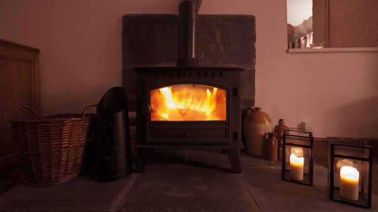 « Voici la vérité sur les ventilateurs de poêle à bois » : efficaces pour chauffer la pièce ou simples gadgets coûteux