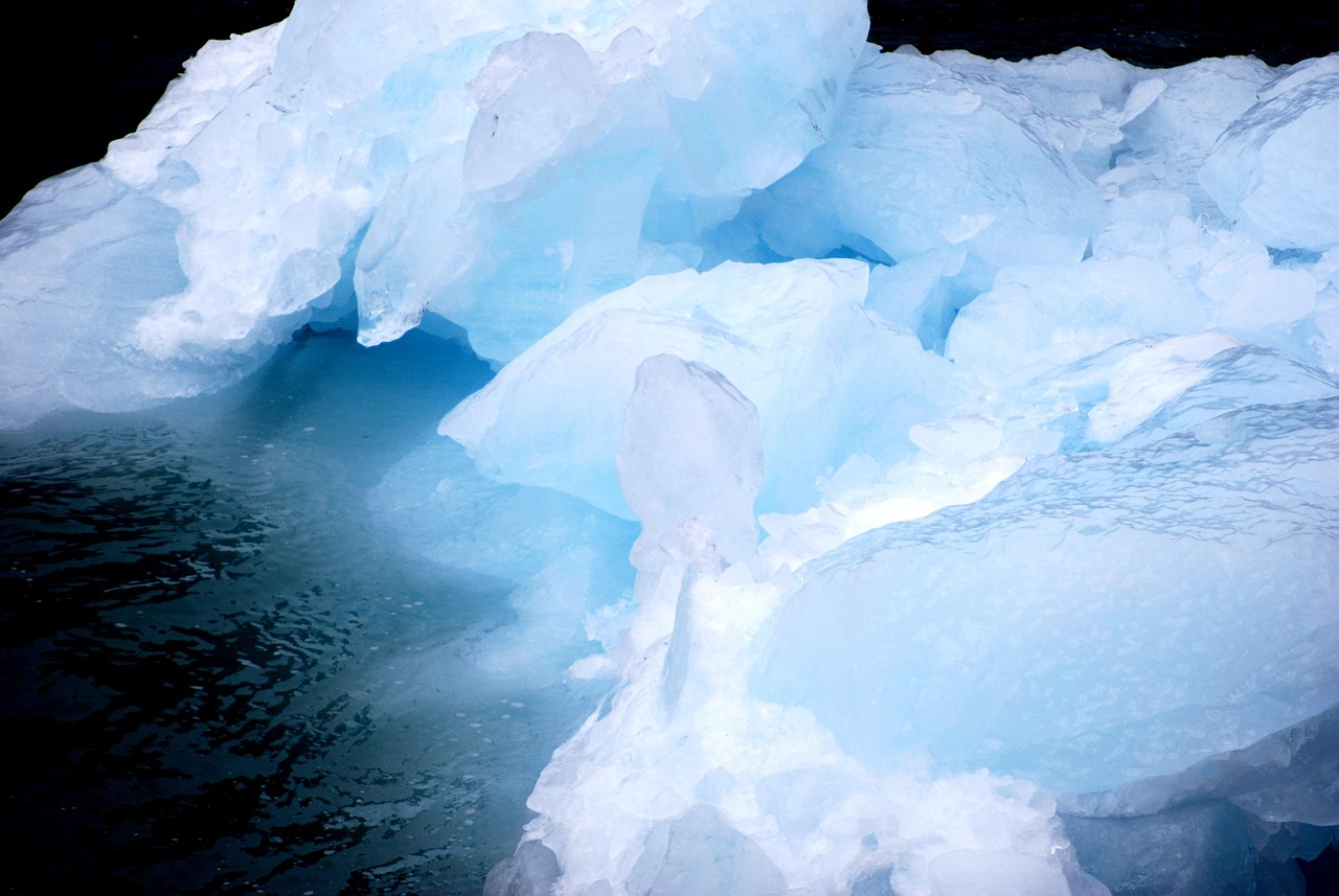 Des microbes préhistoriques se réveillent : un défi inattendu pour notre monde moderne face au changement climatique