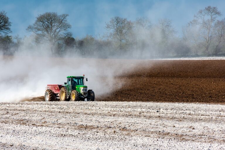 Remplacer les engrais par des déchets : une révolution écologique qui redéfinit l&rsquo;agriculture durable en France