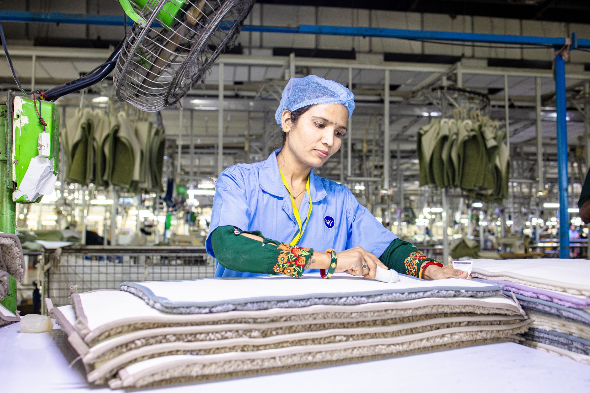 Un tissu absorbant conçu sans tester chaque motif, grâce à la symétrie et à l’IA